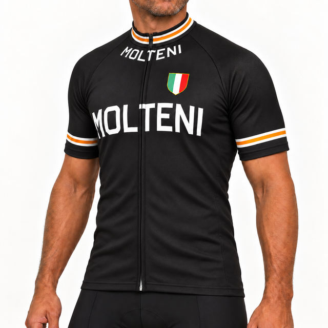 Man wearing the Retro Molteni - Black short-sleeve cycling jersey in a studio.